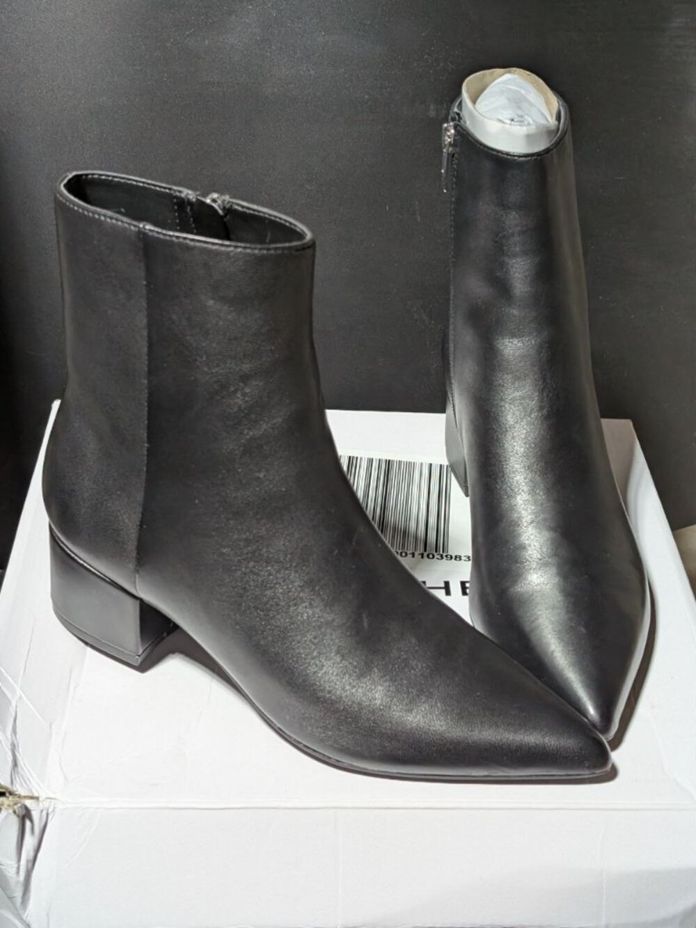 Marc Fisher Gismo Leather Ankle Booties Black US Size 8.5 - Picture 4 of 12